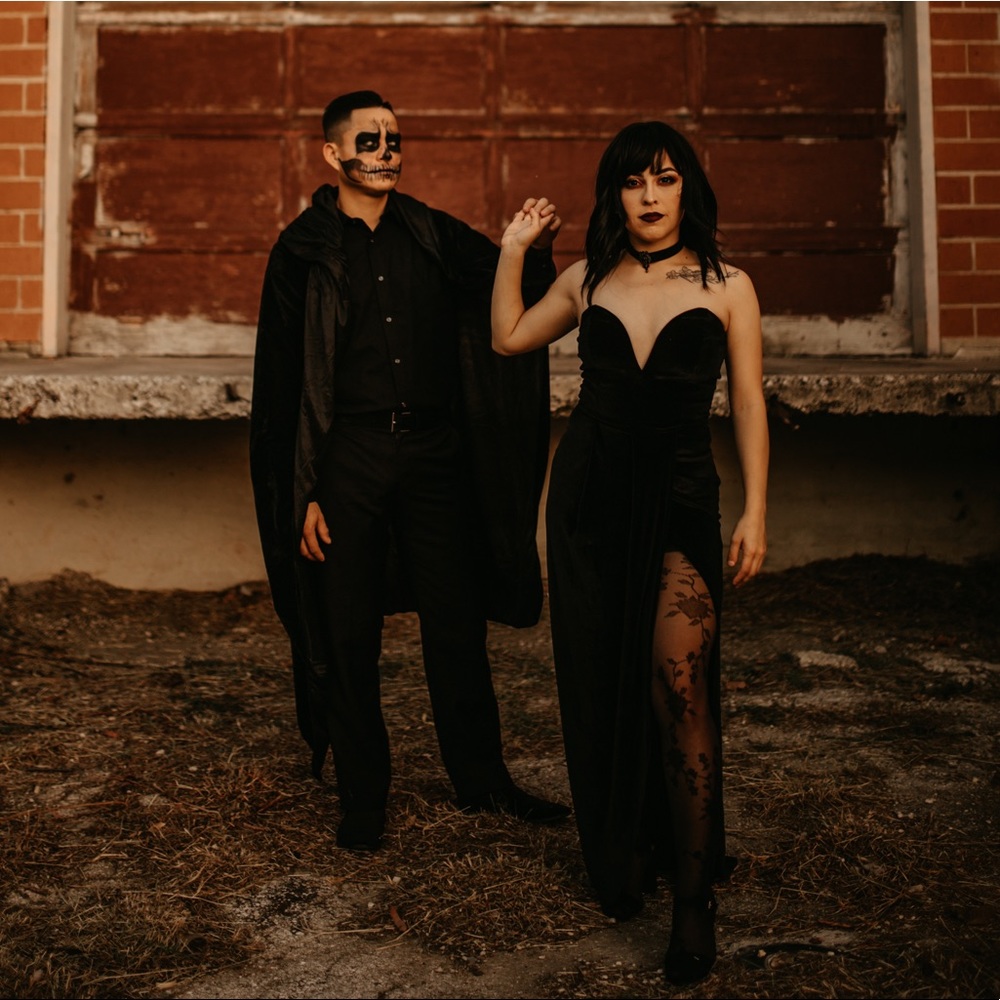 black pretty little thing velvet sweetheart dress